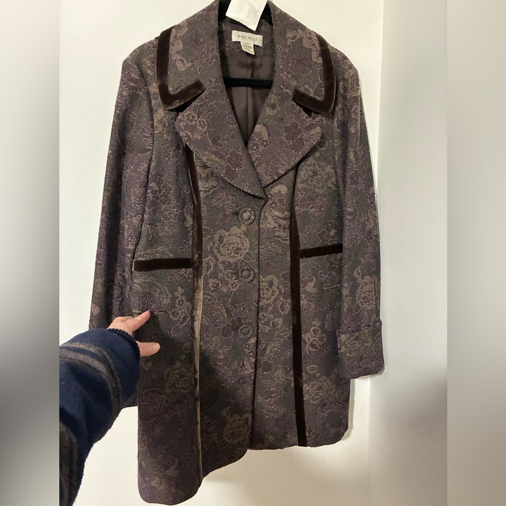 Nine West Brown/purple/gold Jacket/Pea Coat brocade patter, lined, velvet trim